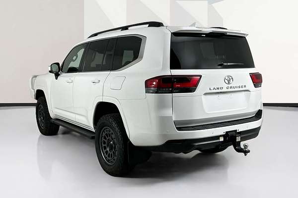 2023 Toyota LANDCRUISER VX FJA300R
