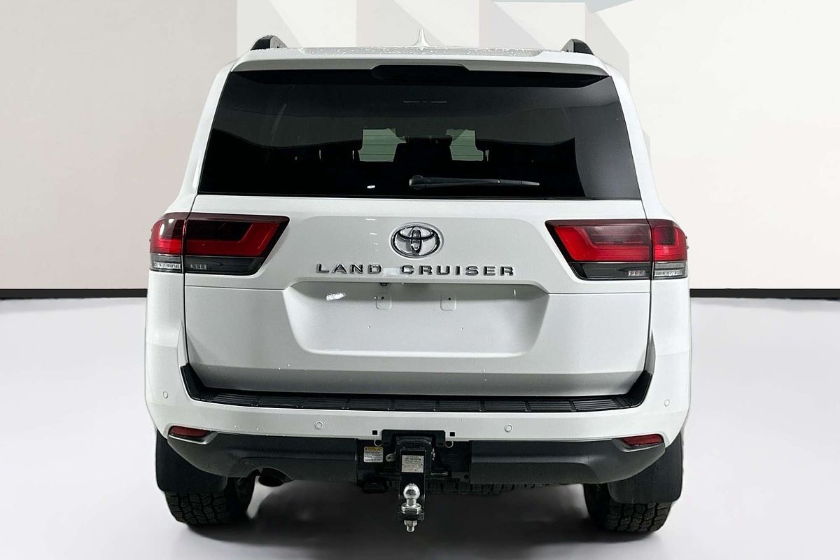 2023 Toyota LANDCRUISER VX FJA300R