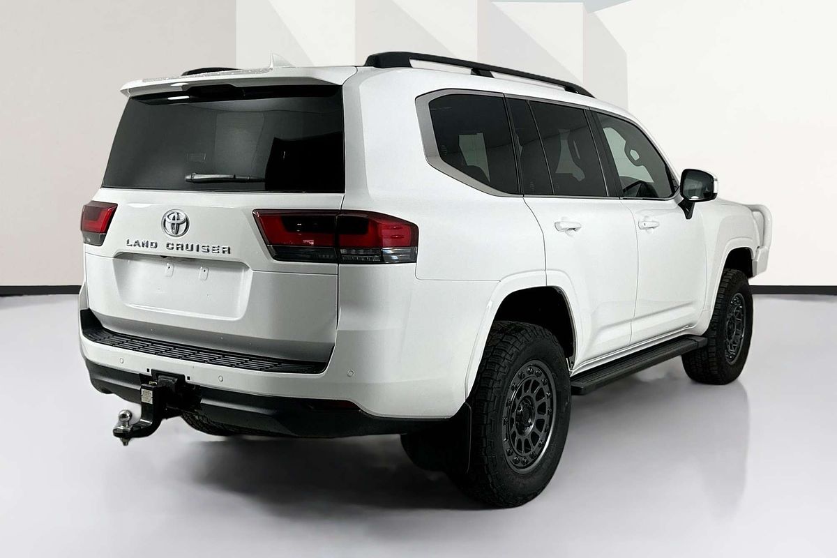 2023 Toyota LANDCRUISER VX FJA300R