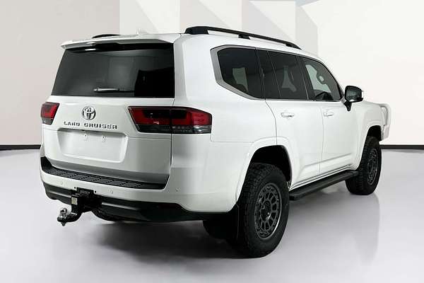 2023 Toyota LANDCRUISER VX FJA300R