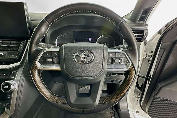 2023 Toyota LANDCRUISER VX FJA300R