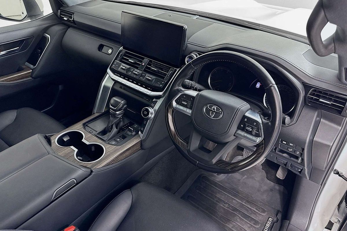 2023 Toyota LANDCRUISER VX FJA300R