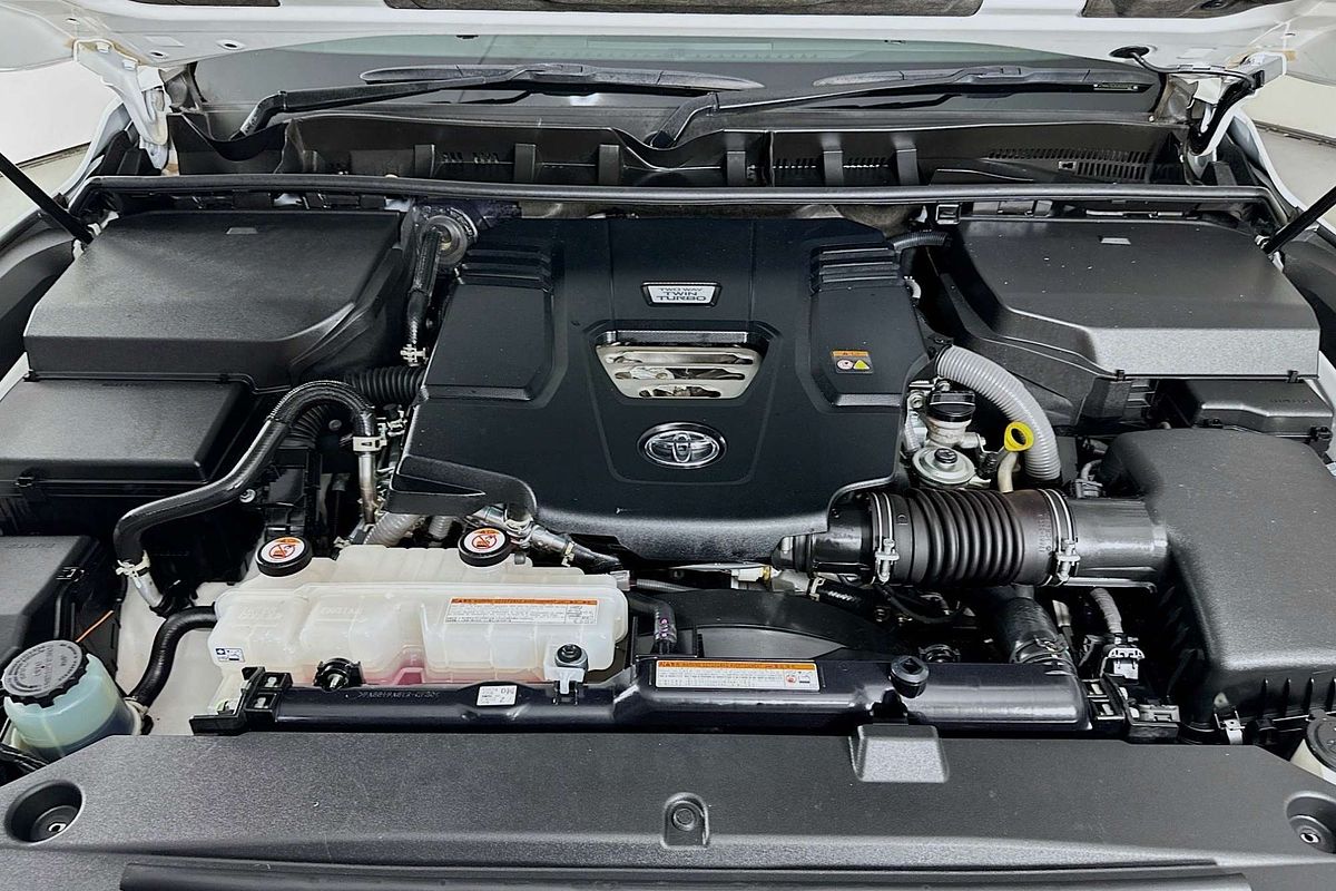 2023 Toyota LANDCRUISER VX FJA300R