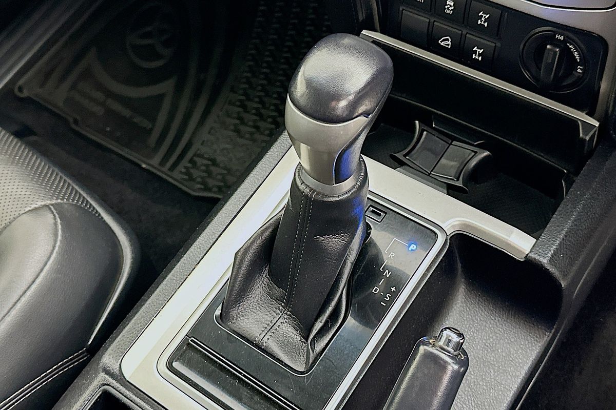 2021 Toyota LANDCRUISER PRADO GXL PREMIUM INTERIOR GDJ150R