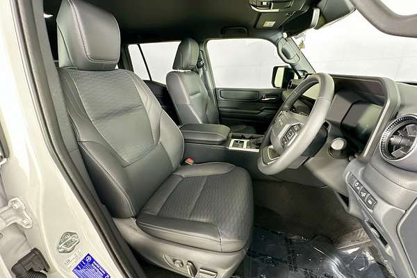 2025 Toyota LANDCRUISER PRADO VX FROSTED WHITE GDJ251R