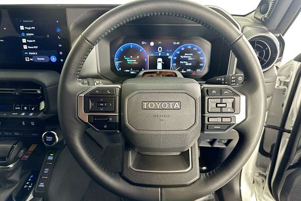 2025 Toyota LANDCRUISER PRADO VX FROSTED WHITE GDJ251R