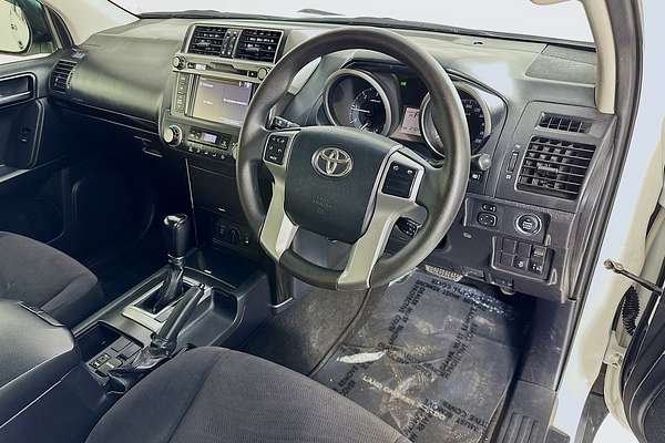 2017 Toyota LANDCRUISER GX GDJ150R