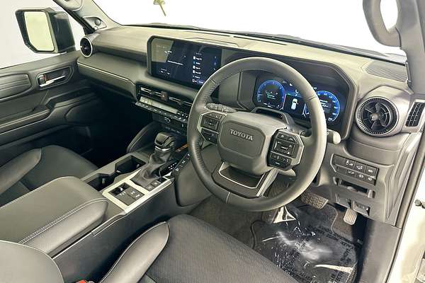 2025 Toyota LANDCRUISER PRADO VX FROSTED WHITE GDJ251R