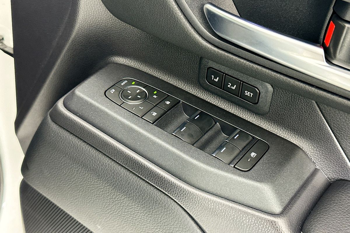 2025 Toyota LANDCRUISER PRADO VX FROSTED WHITE GDJ251R