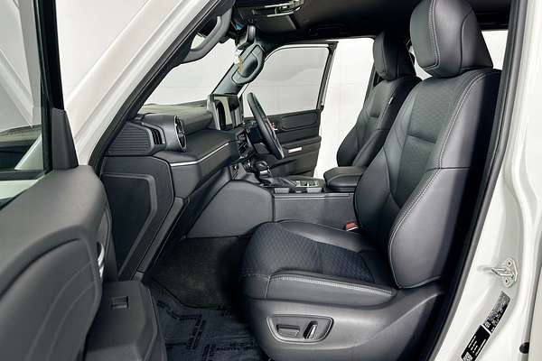 2025 Toyota LANDCRUISER PRADO VX FROSTED WHITE GDJ251R