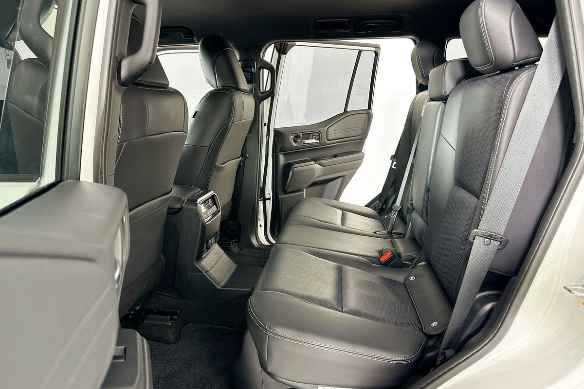 2025 Toyota LANDCRUISER PRADO VX FROSTED WHITE GDJ251R