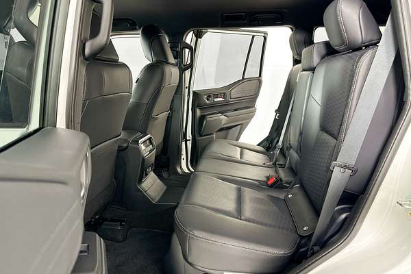 2025 Toyota LANDCRUISER PRADO VX FROSTED WHITE GDJ251R