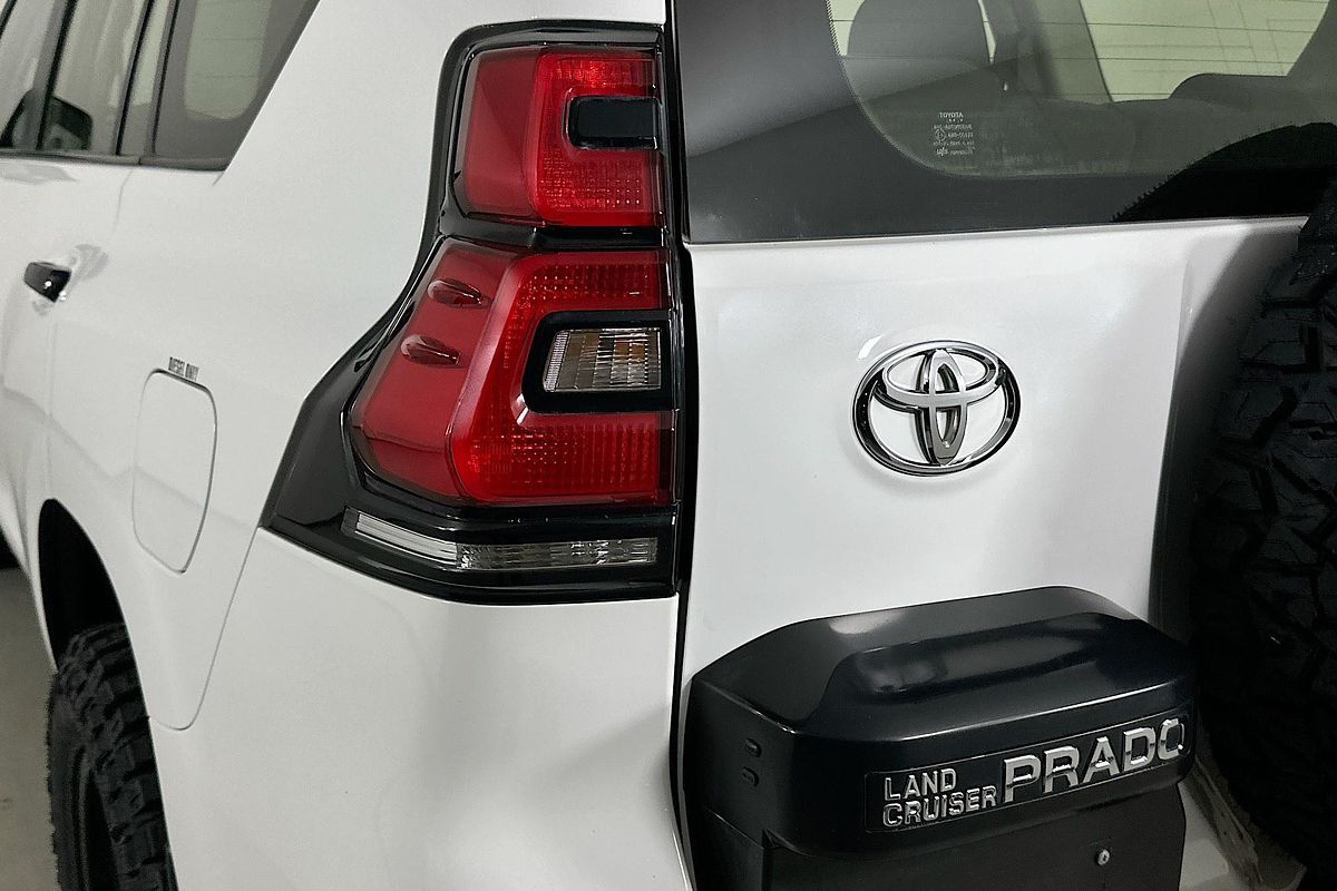 2022 Toyota LANDCRUISER PRADO GX 7 SEAT GDJ150R