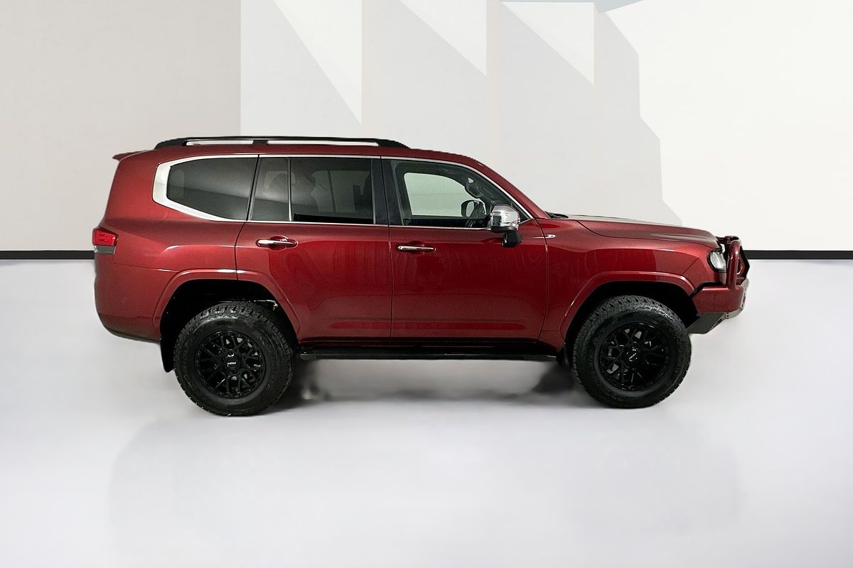 2022 Toyota Landcruiser LC300 SAHARA (4x4) FJA300R