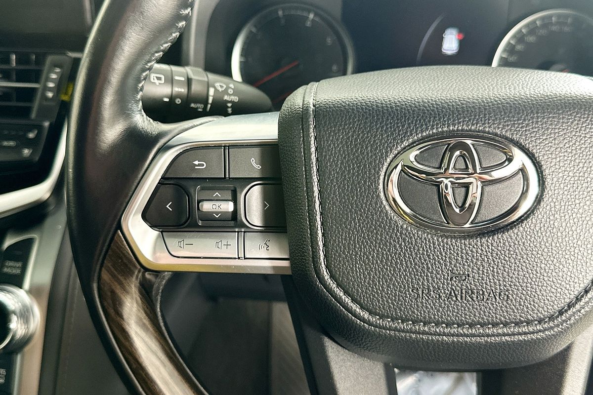 2022 Toyota Landcruiser LC300 SAHARA (4x4) FJA300R