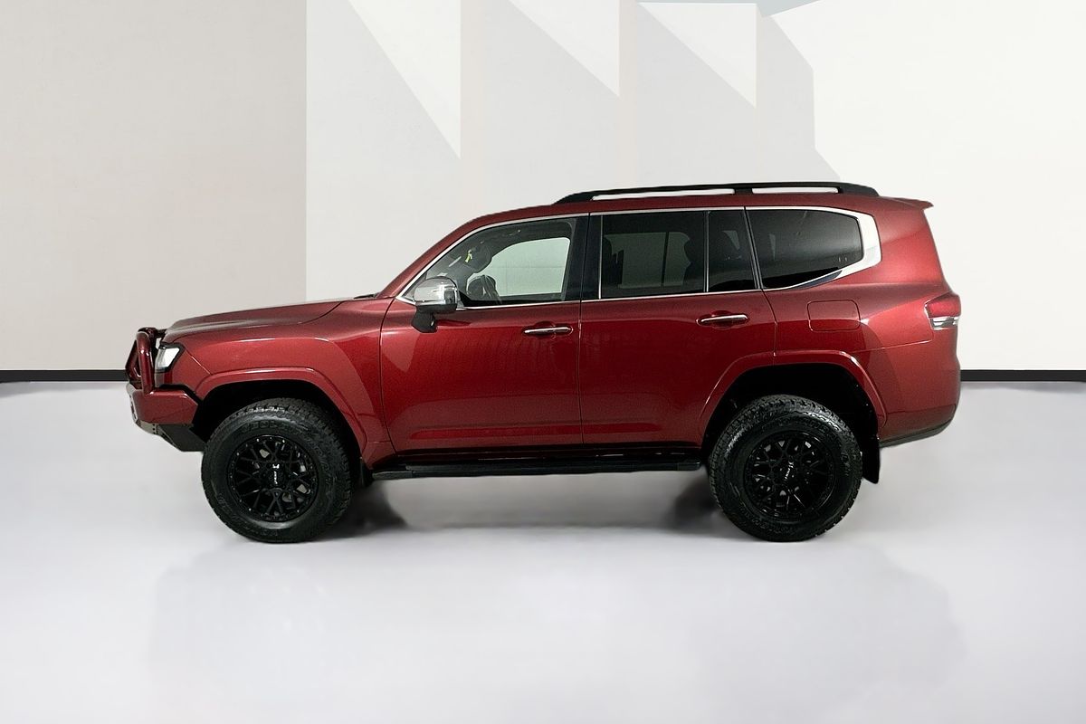 2022 Toyota Landcruiser LC300 SAHARA (4x4) FJA300R