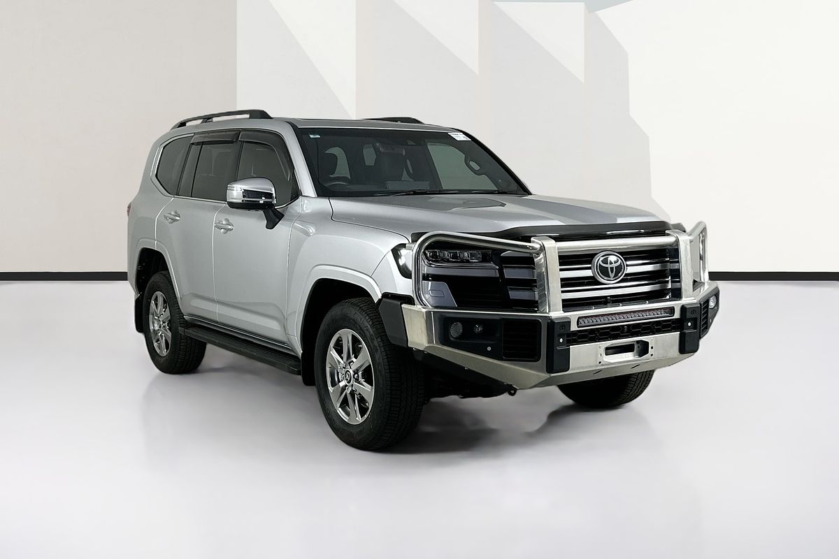 2024 Toyota LANDCRUISER LC300 SAHARA (4x4) FJA300R
