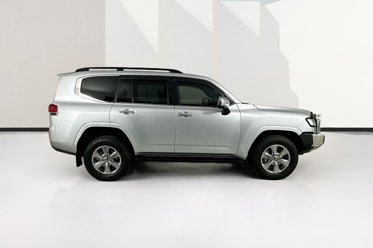 2024 Toyota LANDCRUISER LC300 SAHARA (4x4) FJA300R