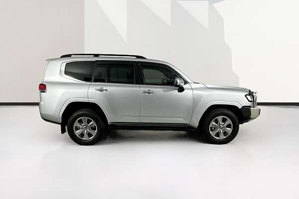 2024 Toyota LANDCRUISER LC300 SAHARA (4x4) FJA300R