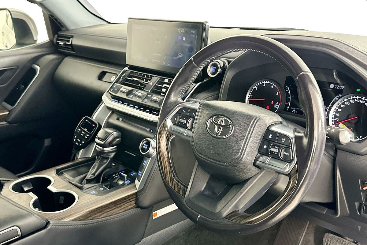 2022 Toyota LANDCRUISER LC300 VX (4x4) FJA300R