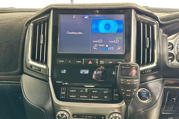 2018 Toyota LANDCRUISER VX (4x4) VDJ200R MY16