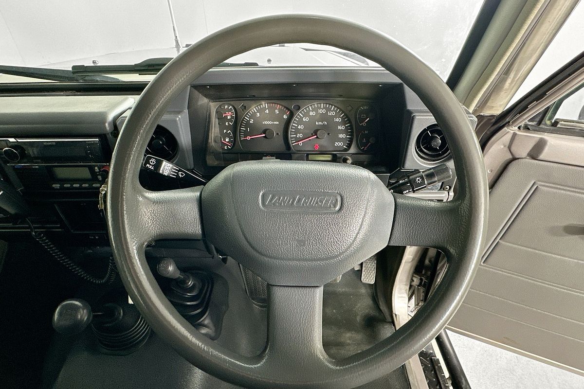 2005 Toyota LANDCRUISER (4x4) HDJ79R 4X4