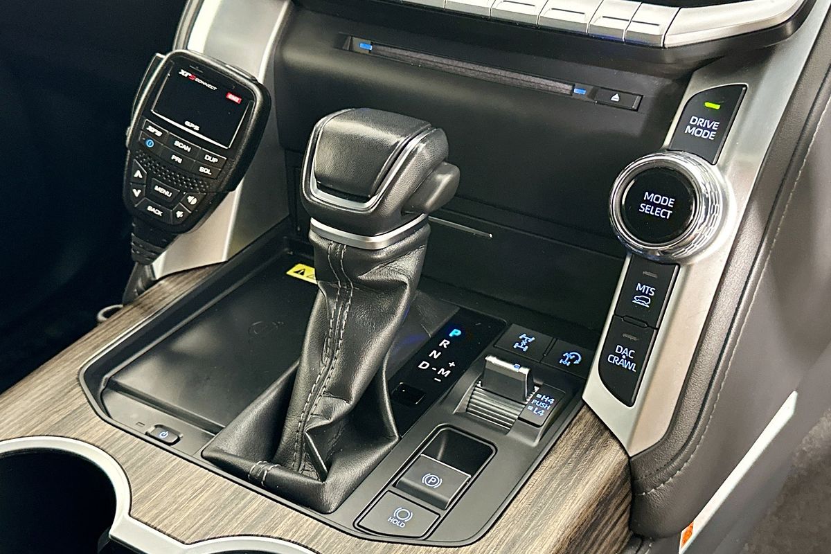 2022 Toyota LANDCRUISER LC300 VX (4x4) FJA300R