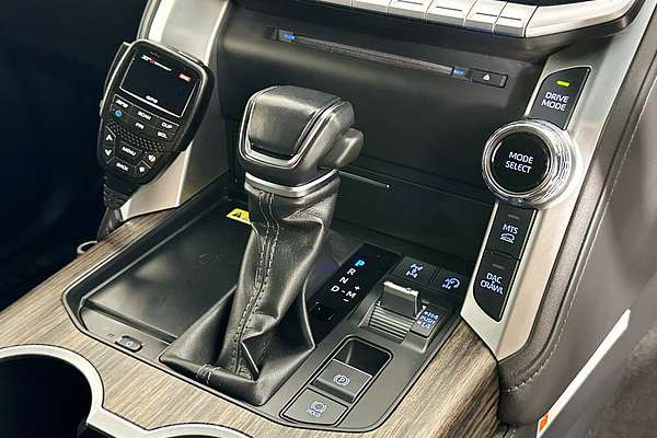 2022 Toyota LANDCRUISER LC300 VX (4x4) FJA300R