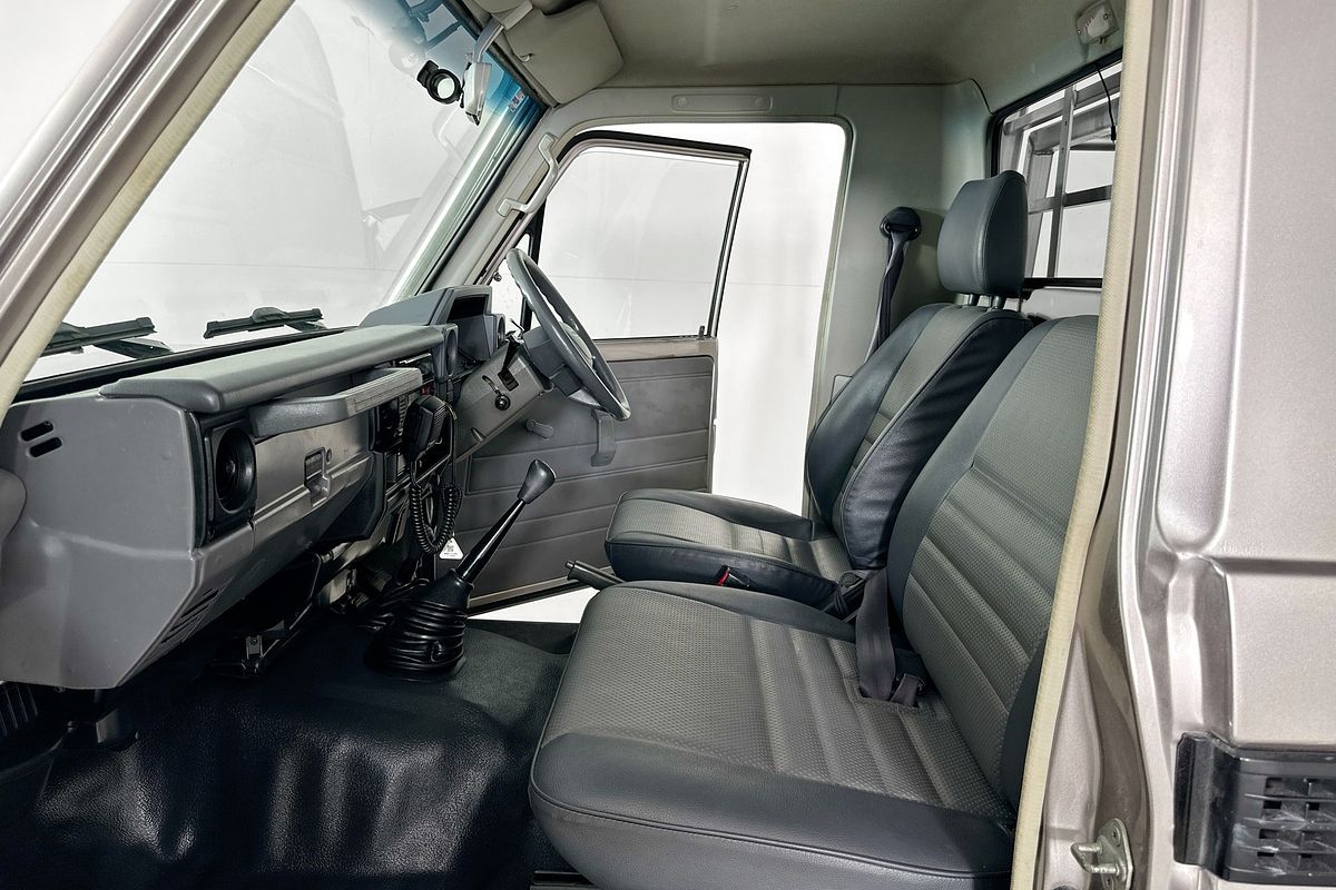 2005 Toyota LANDCRUISER (4x4) HDJ79R 4X4
