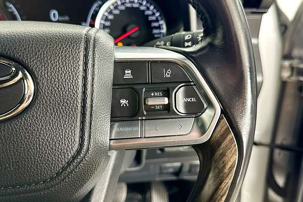 2022 Toyota LANDCRUISER LC300 VX (4x4) FJA300R