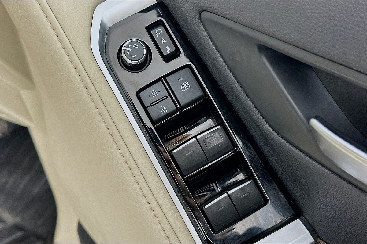 2022 Toyota Landcruiser LC300 VX (4x4) FJA300R