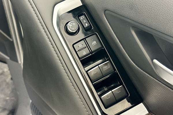 2024 Toyota LANDCRUISER LC300 VX (4x4) FJA300R