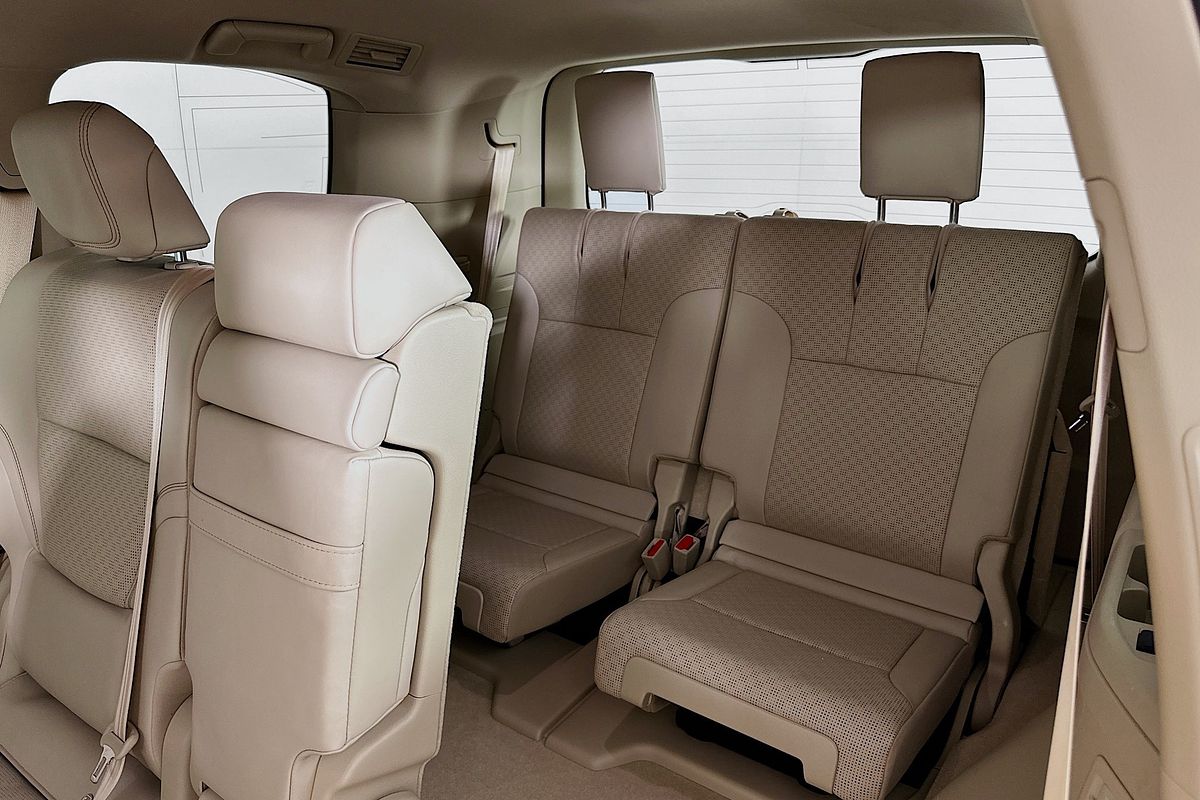 2024 Toyota Landcruiser LC300 SAHARA (4x4) FJA300R