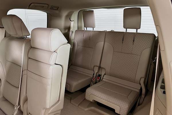 2024 Toyota Landcruiser LC300 SAHARA (4x4) FJA300R