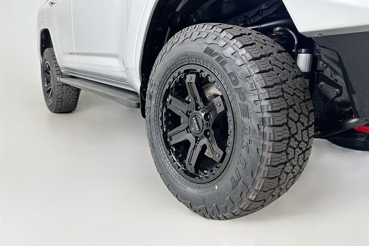 2023 Toyota LANDCRUISER LC300 VX (4x4) FJA300R