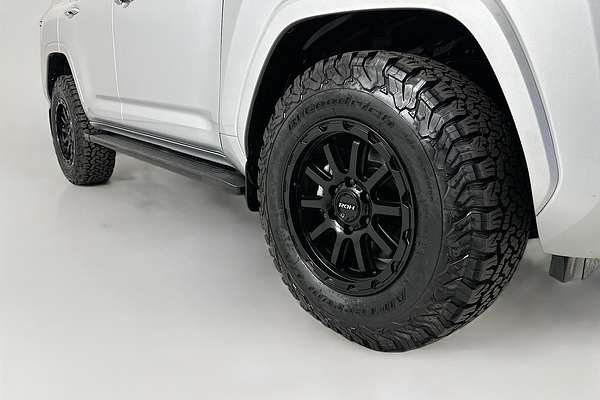 2023 Toyota Landcruiser LC300 VX (4x4) FJA300R