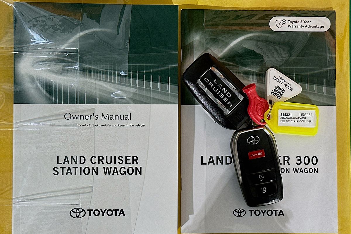 2022 Toyota Landcruiser LC300 VX (4x4) FJA300R