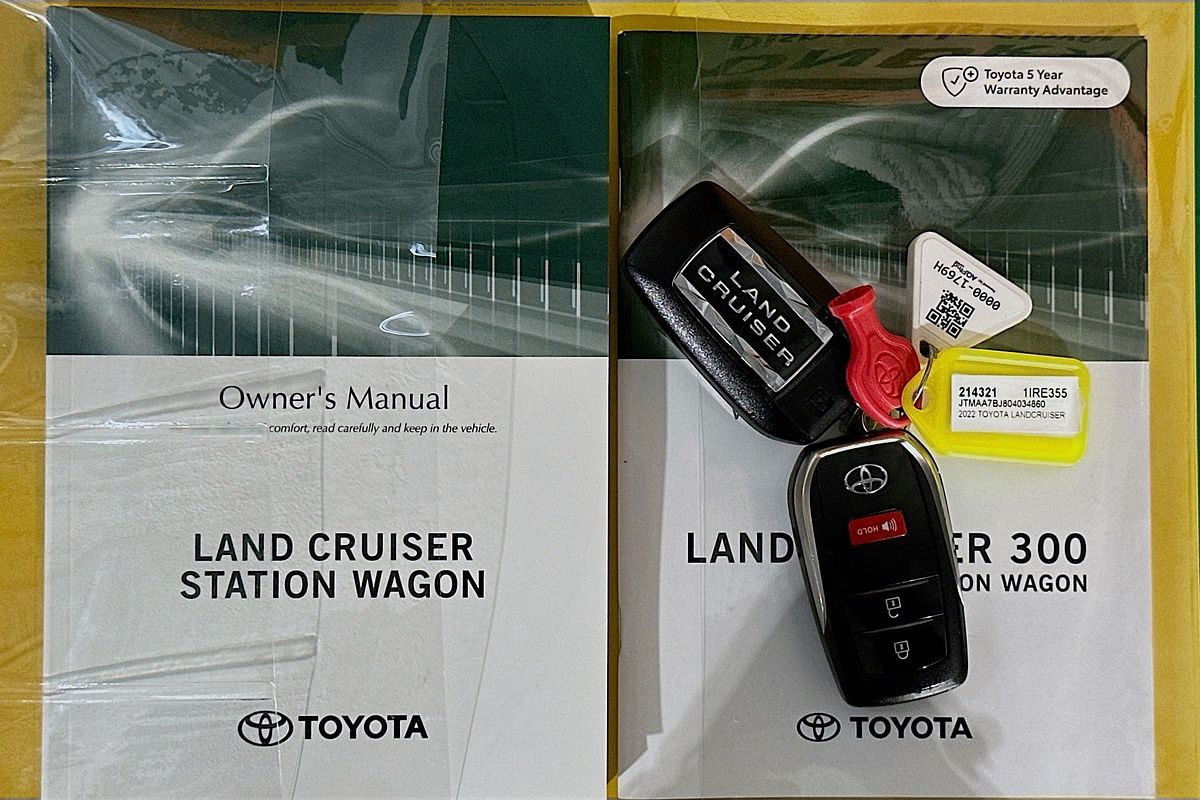 2022 Toyota Landcruiser LC300 VX (4x4) FJA300R