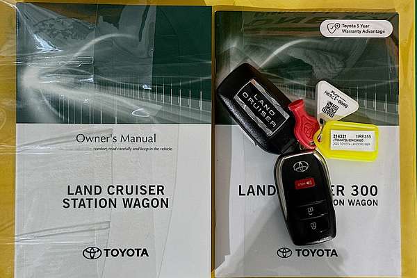 2022 Toyota Landcruiser LC300 VX (4x4) FJA300R