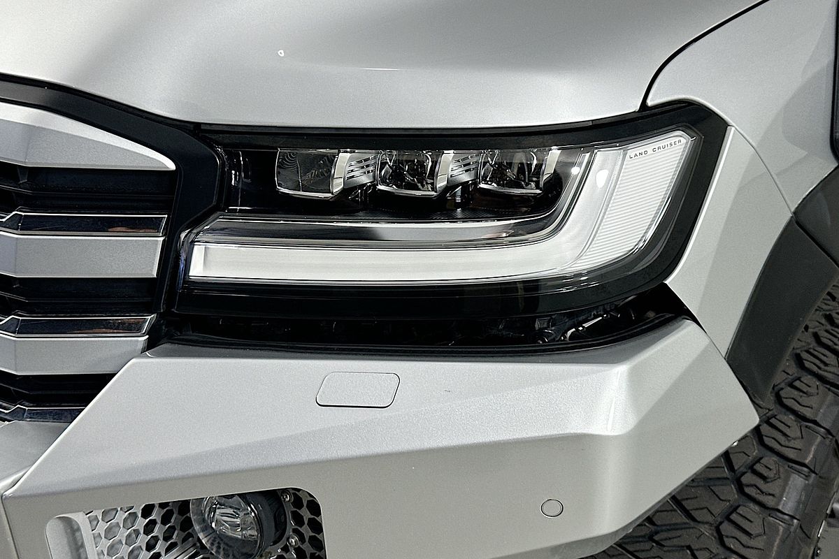 2022 Toyota LANDCRUISER LC300 VX (4x4) FJA300R