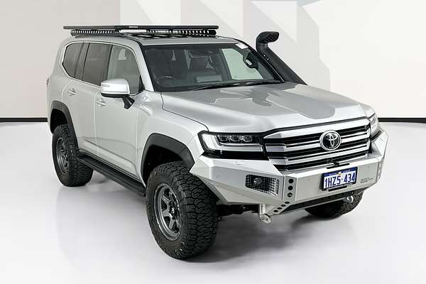 2022 Toyota LANDCRUISER LC300 VX (4x4) FJA300R