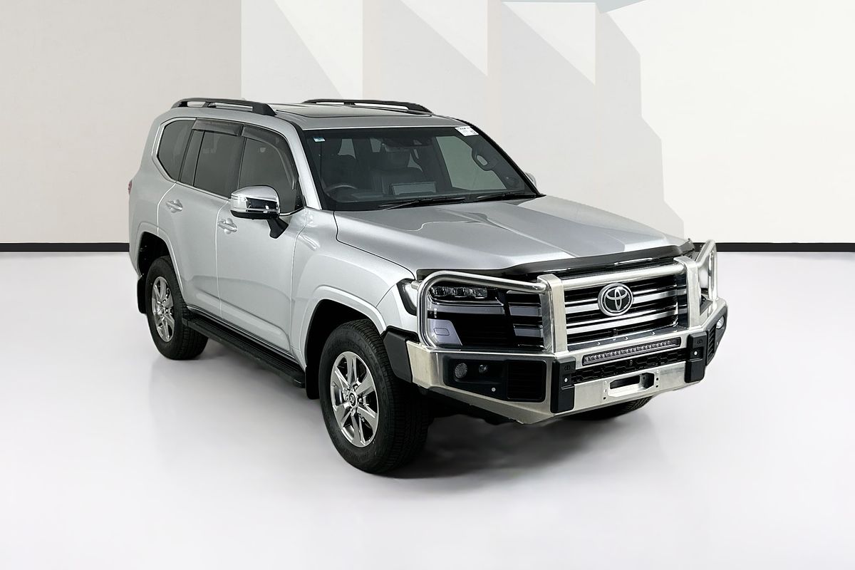 2024 Toyota LANDCRUISER LC300 SAHARA (4x4) FJA300R