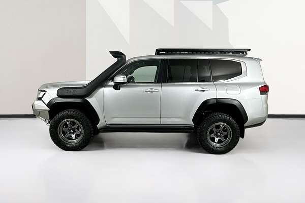 2022 Toyota LANDCRUISER LC300 VX (4x4) FJA300R