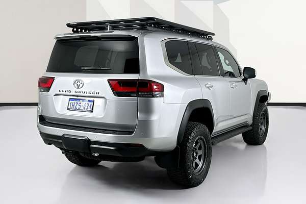 2022 Toyota LANDCRUISER LC300 VX (4x4) FJA300R
