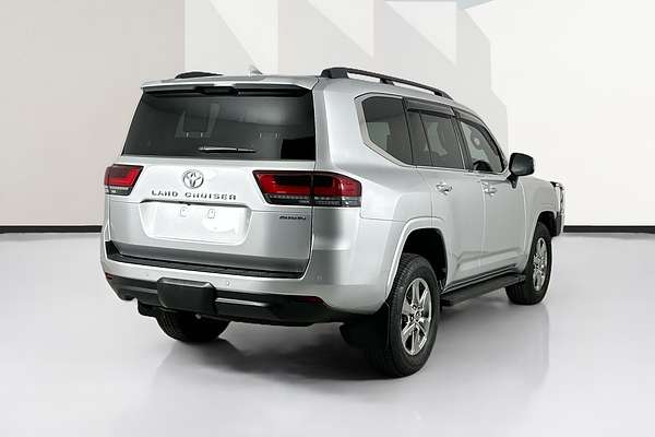 2024 Toyota LANDCRUISER LC300 SAHARA (4x4) FJA300R