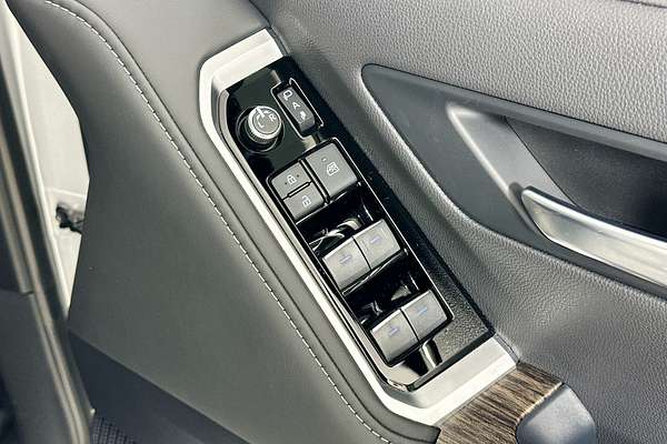 2024 Toyota Landcruiser LC300 VX (4x4) FJA300R