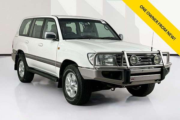 2004 Toyota LANDCRUISER SAHARA (4x4) HDJ100R