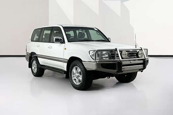 2004 Toyota LANDCRUISER SAHARA (4x4) HDJ100R