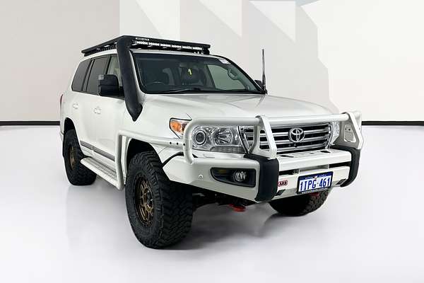 2015 Toyota Landcruiser Sahara VDJ200R