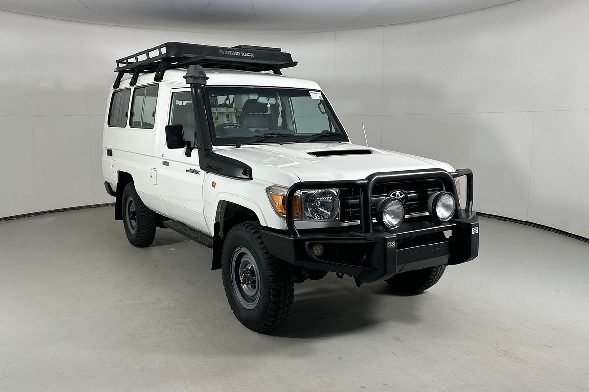 2015 Toyota LANDCRUISER WORKMATE (4x4) 2 SEAT VDJ78R MY12 UPDATE
